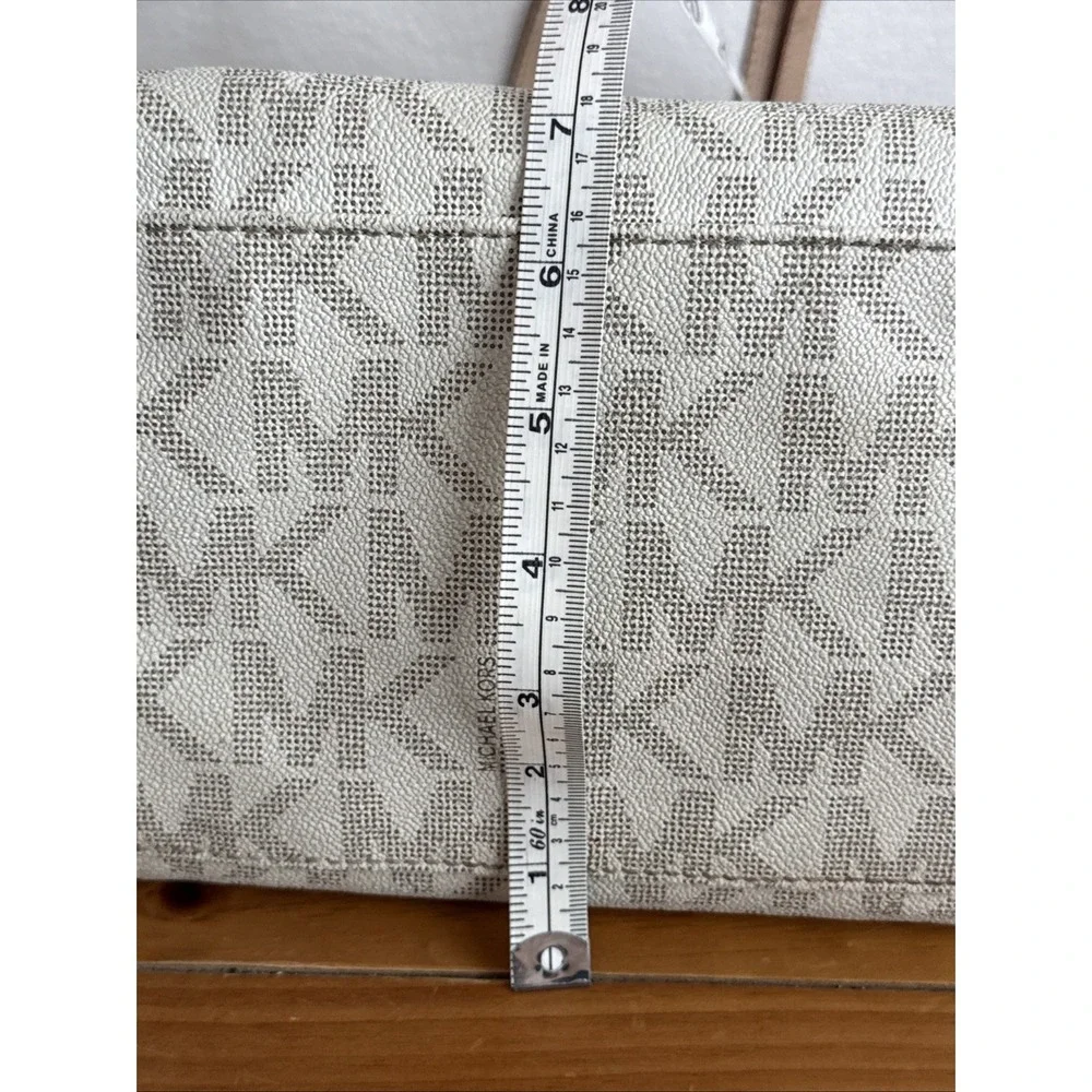 Michael Kors - Jet Set Signature - Vanilla Tote Bag